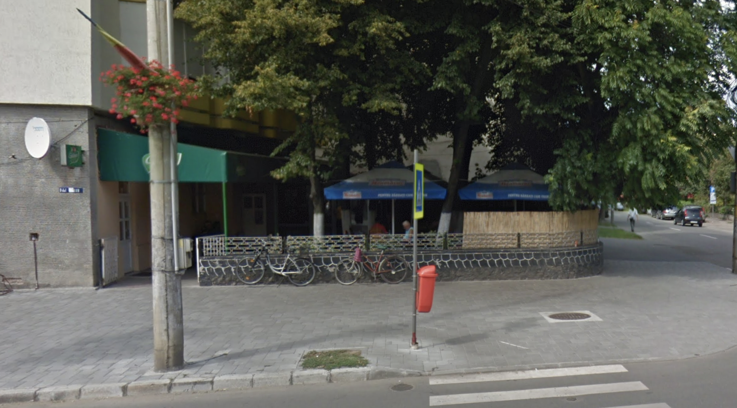 Cofetăria Intim, unde Lola mergea adesea să bea o cafea (Calea Traian)